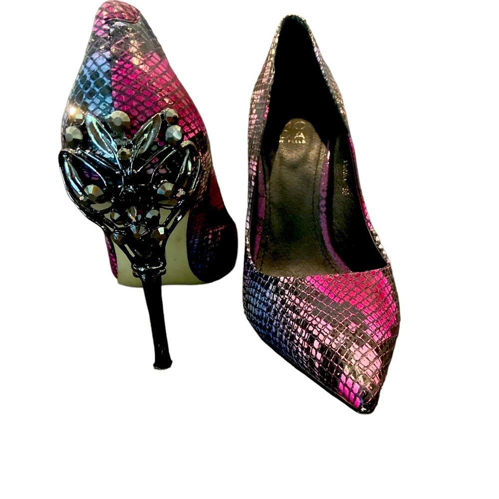 Jewel heel snakeskin pumps. Moda in Pelle. Leather. Eu